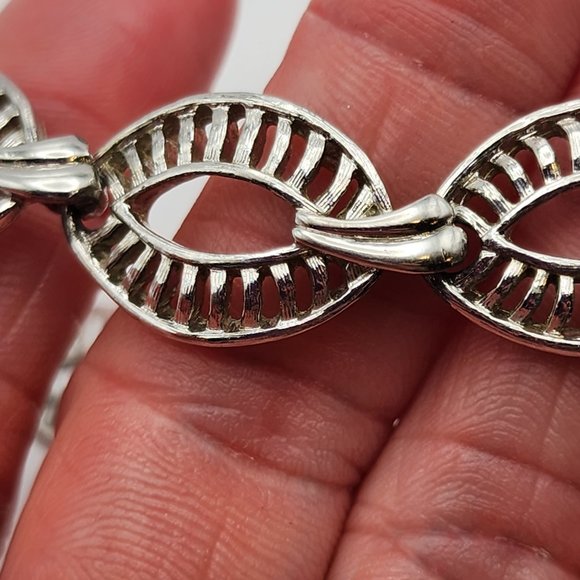 Vintage Monet Mid-Century Silver-Tone Open Link Bracelet w/Safety Chain - Picture 2 of 10